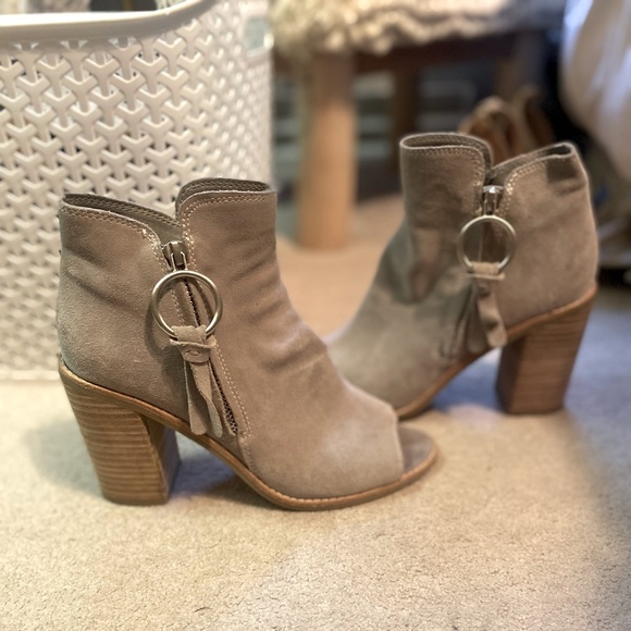 Gray booties - Picture 5 of 5